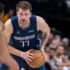 Dončić se présente à l'hôpital pour vérifier les blessures